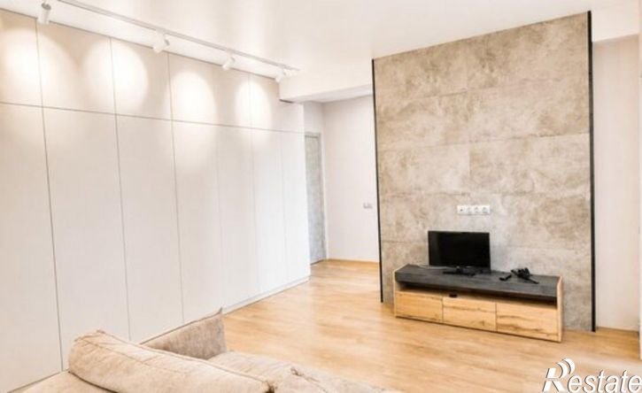 3-комн квартира улица Аделя Кутуя, 110Д к2,  д. 110Д к2