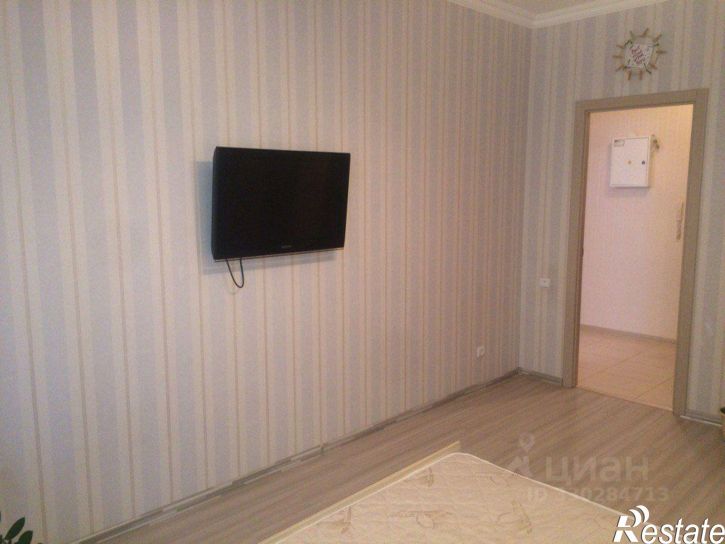 1-комн квартира улица Адоратского, 4,  д. 4