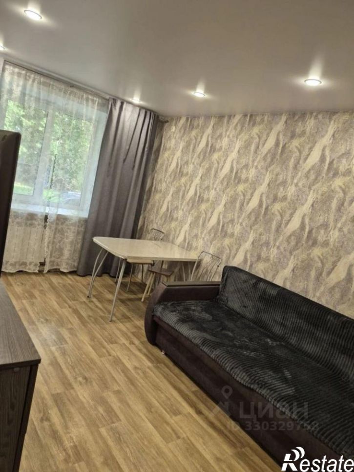 3-комн квартира улица Латышских Стрелков, 8А,  д. 8А