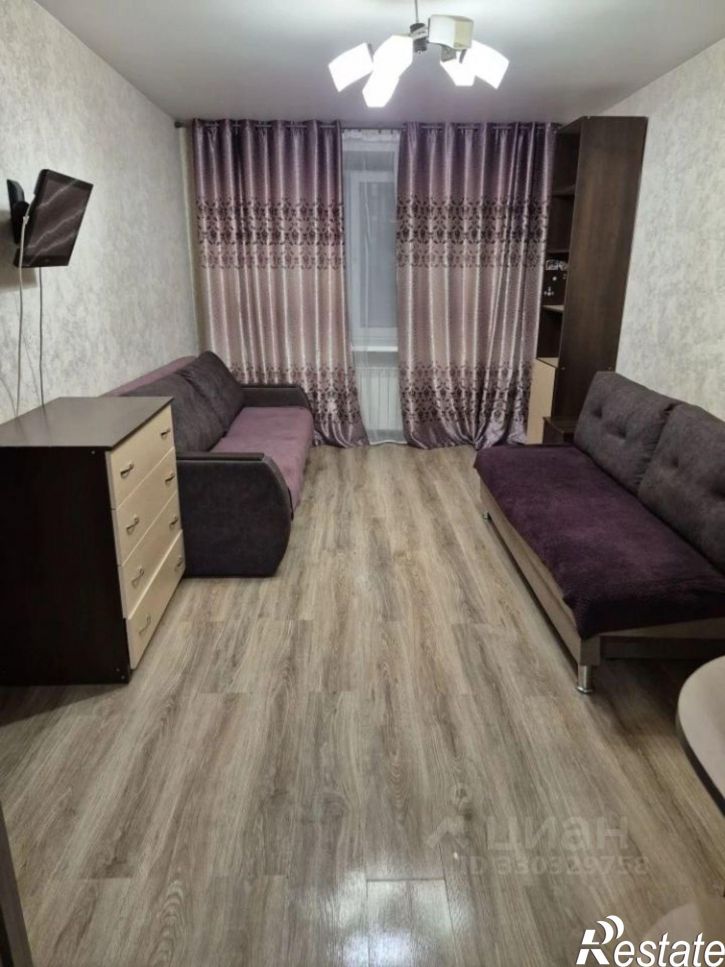 3-комн квартира улица Латышских Стрелков, 8А,  д. 8А