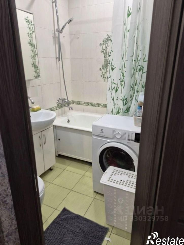 3-комн квартира улица Латышских Стрелков, 8А,  д. 8А