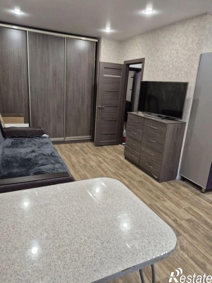3-комн квартира улица Латышских Стрелков, 8А,  д. 8А