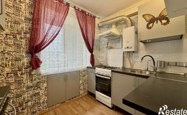 2-комн квартира Роторная улица, 27,  д. 27