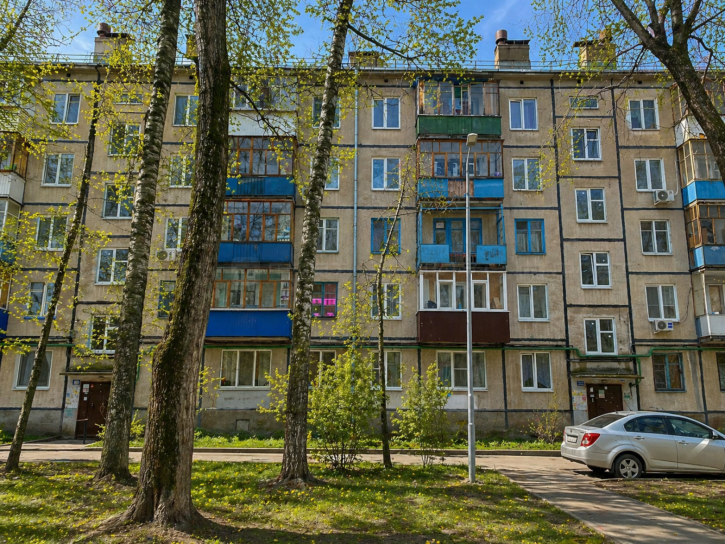 3-комн квартира ул. Шамиля Усманова, дом 19