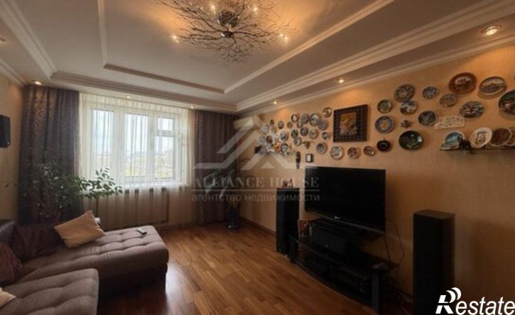 4-комн квартира ул Космонавтов, 39Б,  д. 39Б