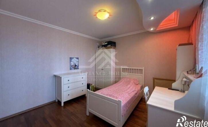 4-комн квартира ул Космонавтов, 39Б,  д. 39Б