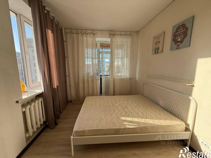 3-комн квартира ул Павлюхина, 100,  д. 100