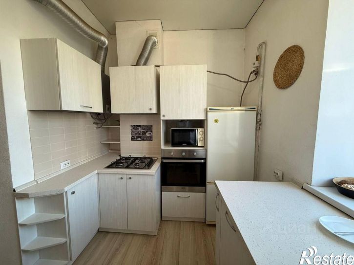 3-комн квартира ул Павлюхина, 100,  д. 100