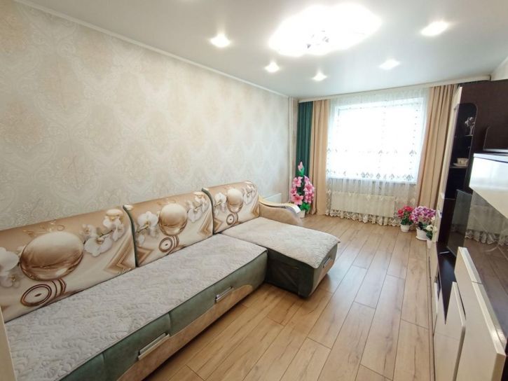 1-комн квартира Бирюзовая ул, 8