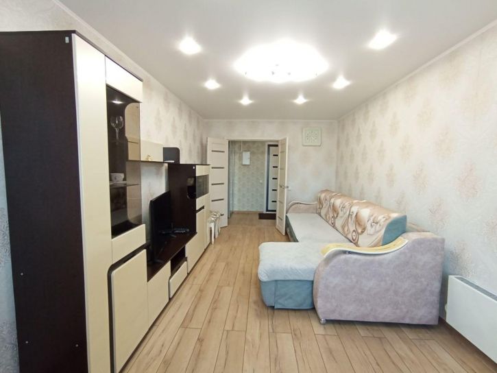 1-комн квартира Бирюзовая ул, 8