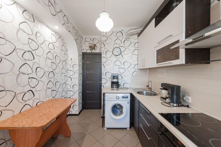 3-комн квартира ул. Лукина, дом 2/15