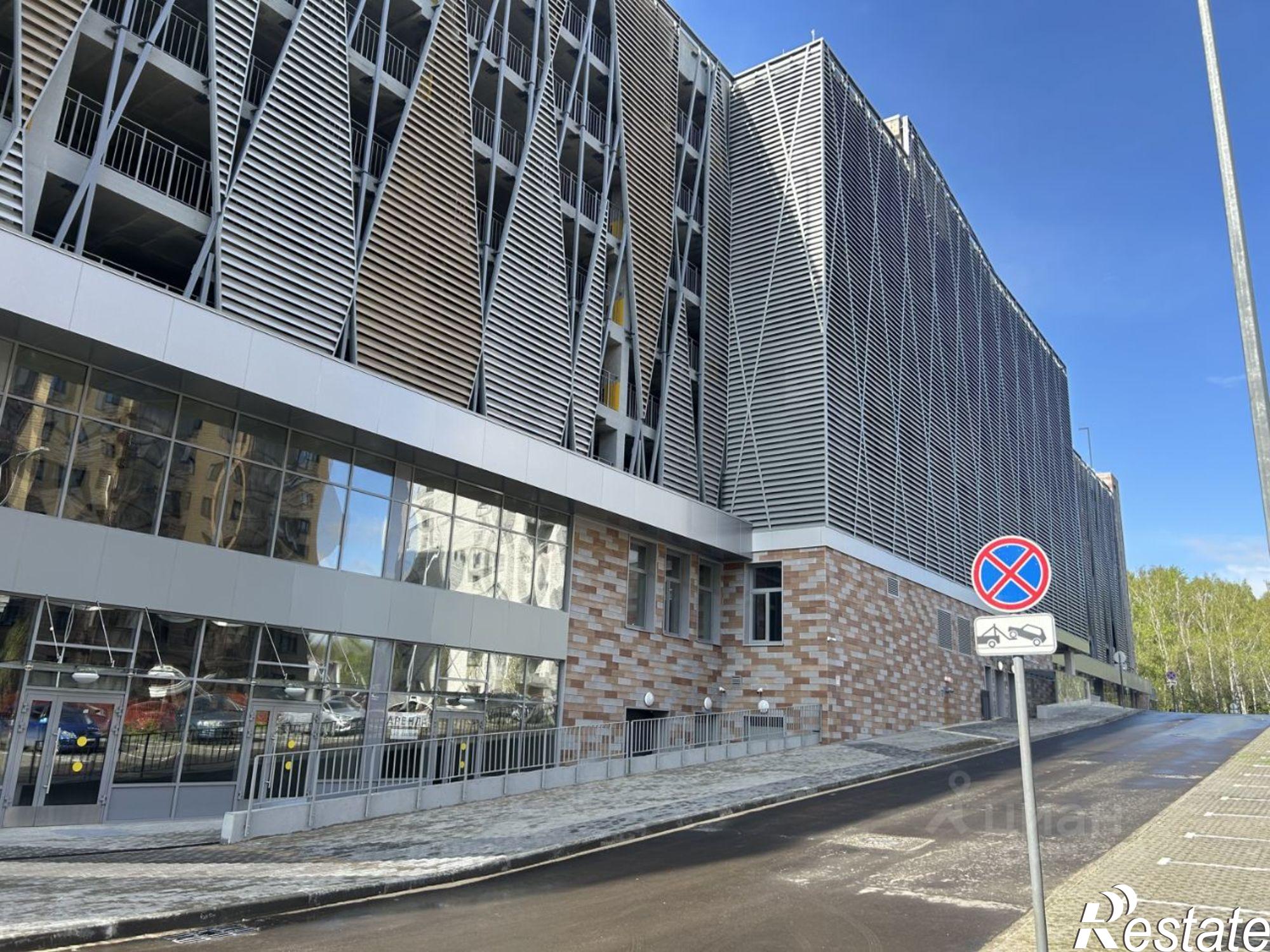 Сдать гараж, место в паркинге за 4 001 рублей на ул Родины, 33 А
