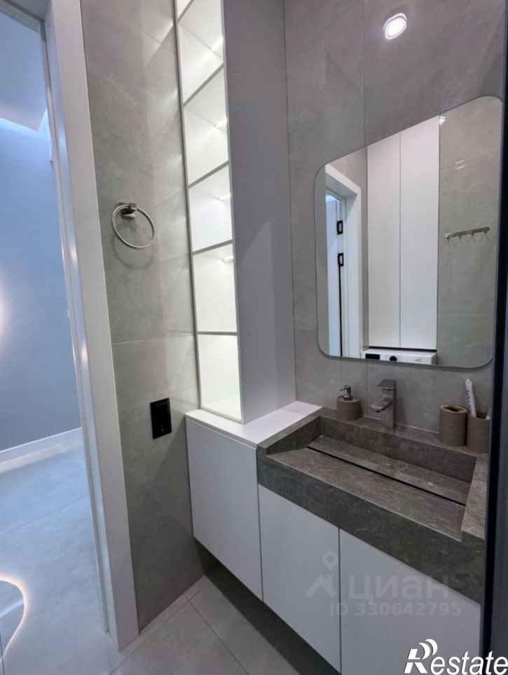 2-комн квартира улица Павлюхина, 110В,  д. 110В