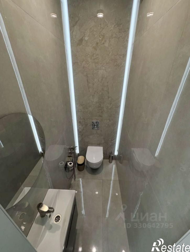 2-комн квартира улица Павлюхина, 110В,  д. 110В