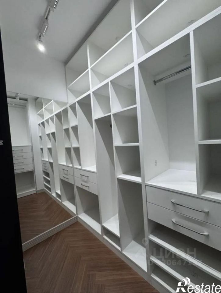 2-комн квартира Ленинградская улица, 22,  д. 22