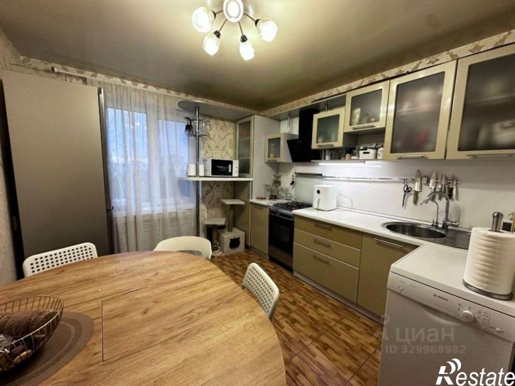 3-комн квартира улица Комиссара Габишева, 1,  д. 1