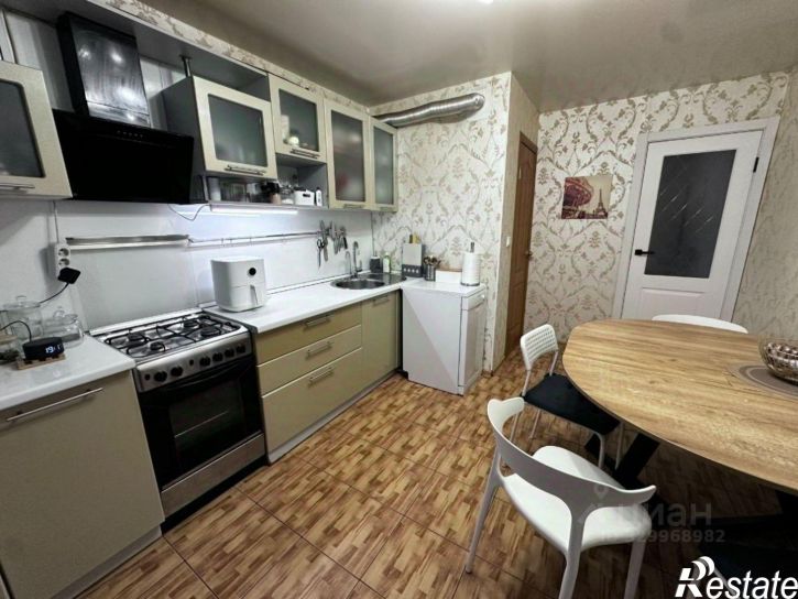 3-комн квартира улица Комиссара Габишева, 1,  д. 1