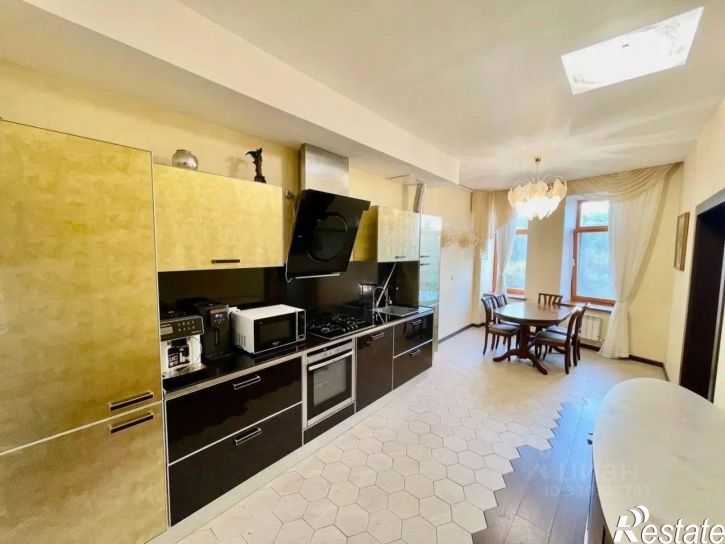 4-комн квартира улица Тельмана, 23,  д. 23