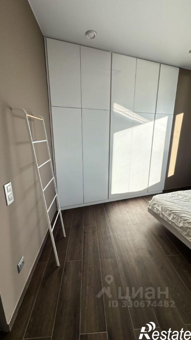 2-комн квартира пр-кт Альберта Камалеева, 1,  д. 1