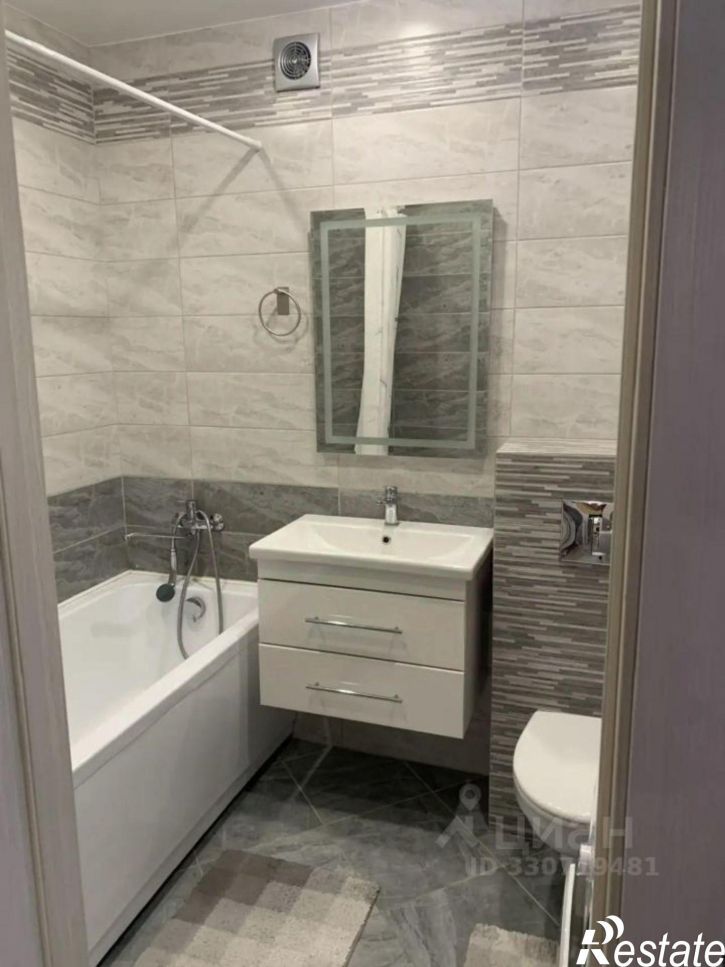 2-комн квартира ул Рауиса Гареева, 111 2,  д. 111 2,  к. 2