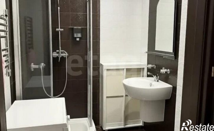 3-комн квартира ул Лазарева, 3,  д. 3