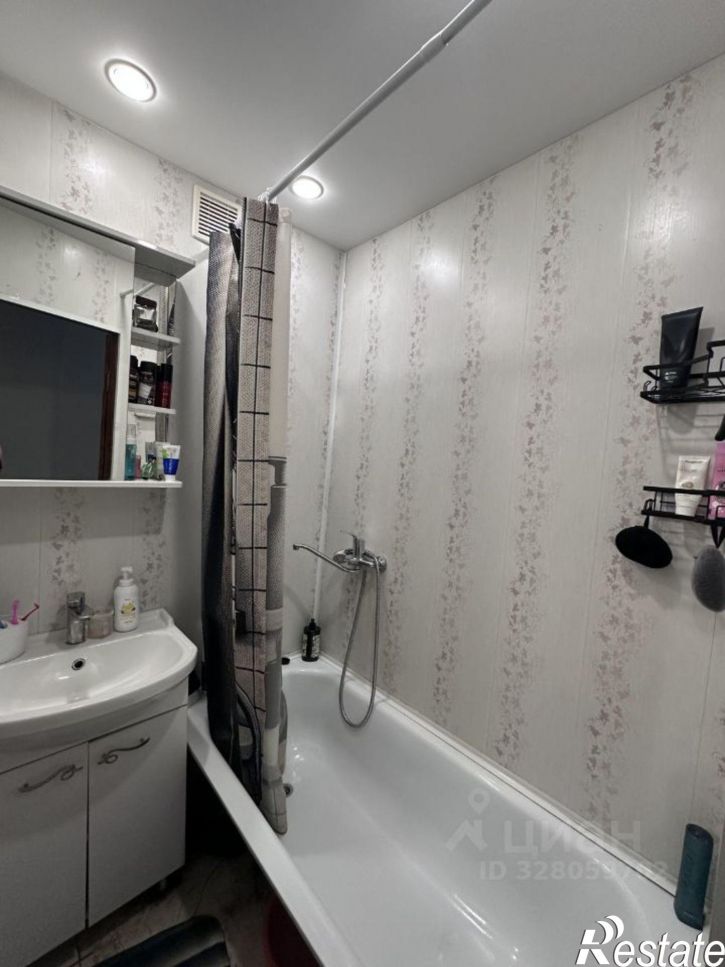 2-комн квартира улица Космонавтов, 16А,  д. 16А