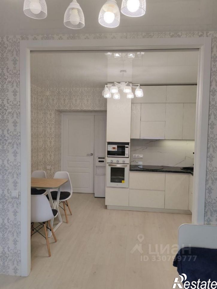 3-комн квартира ул Адоратского, 4,  д. 4