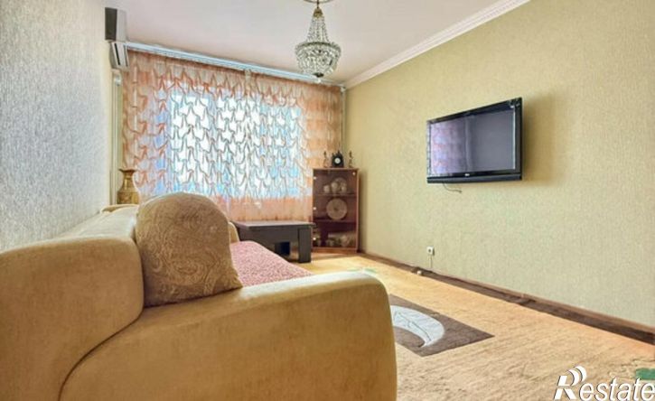 3-комн квартира ул Адоратского, 27,  д. 27