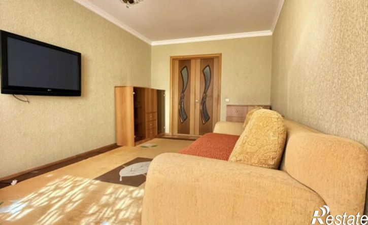 3-комн квартира ул Адоратского, 27,  д. 27