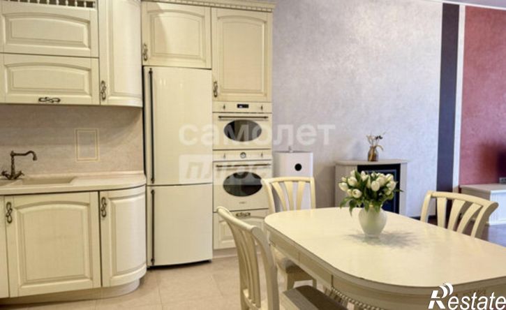 3-комн квартира ул Меридианная, 1,  д. 1