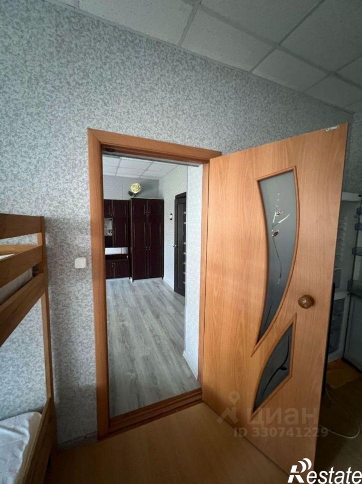 2-комн квартира улица Космонавтов, 17,  д. 17