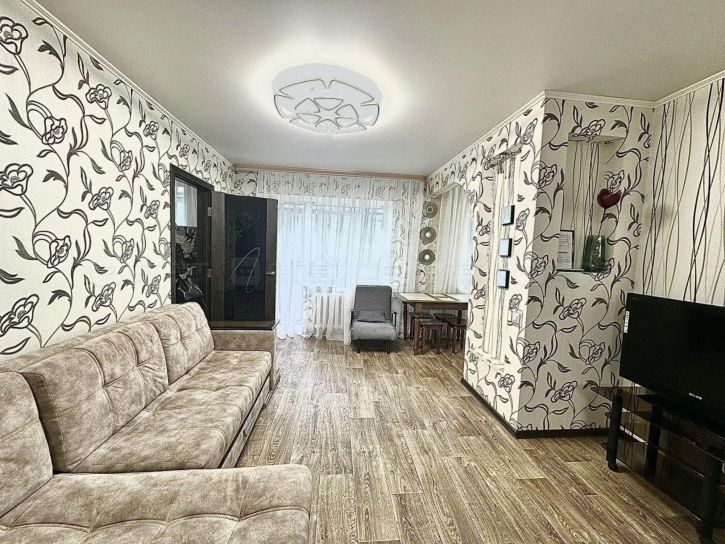 2-комн квартира ул. Поперечно-Базарная, дом 1