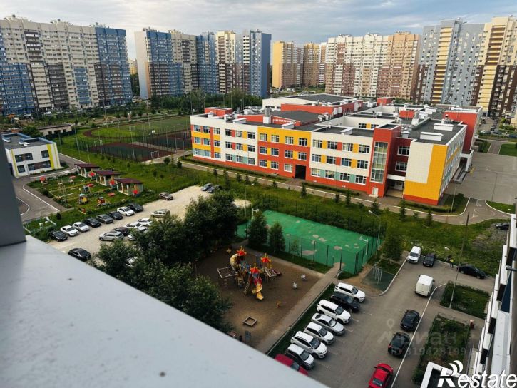 2-комн квартира улица Айрата Арсланова, 12/2,  д. 12/2