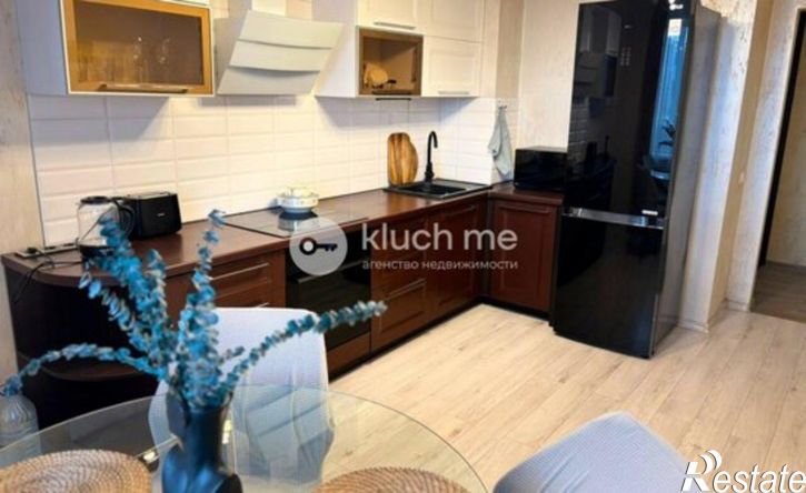 2-комн квартира пр-кт Универсиады, 16,  д. 16