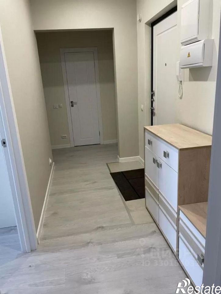 2-комн квартира улица Рашида Нежметдинова, 11 к3,  д. 11 к3