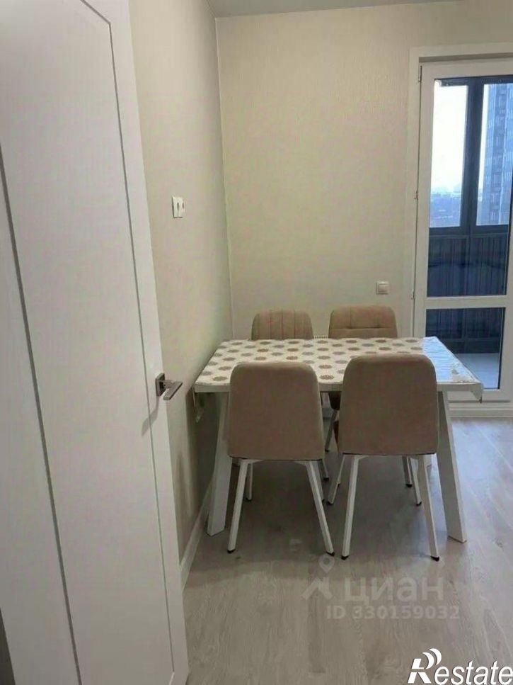 2-комн квартира улица Рашида Нежметдинова, 11 к3,  д. 11 к3