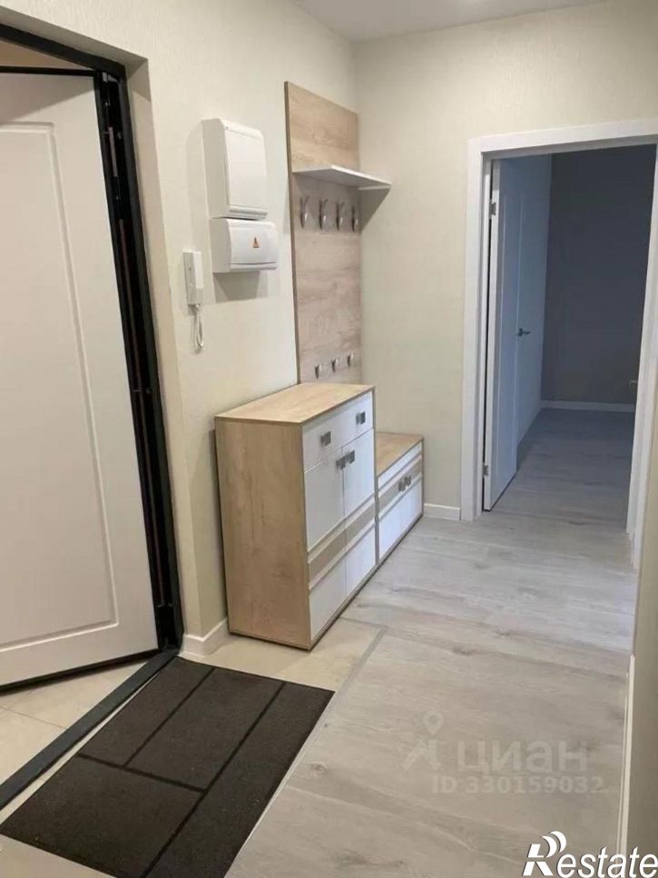 2-комн квартира улица Рашида Нежметдинова, 11 к3,  д. 11 к3