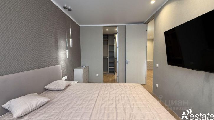 2-комн квартира ул Новаторов, 8Б,  д. 8Б