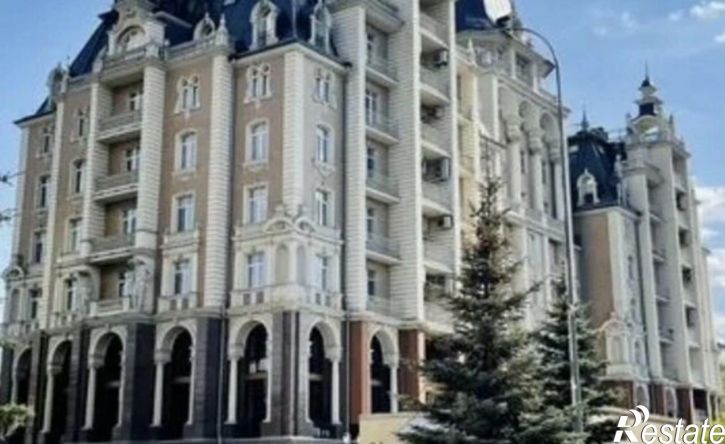 3-комн квартира ул Касаткина, 11,  д. 11