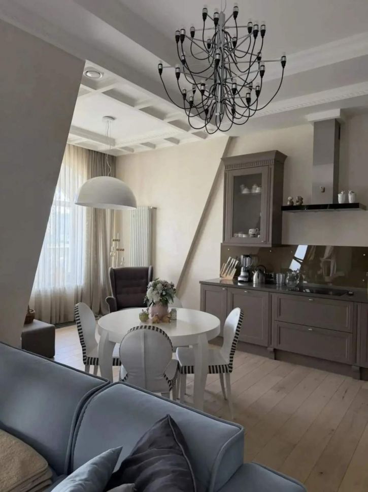 3-комн квартира Касаткина улица, д.11