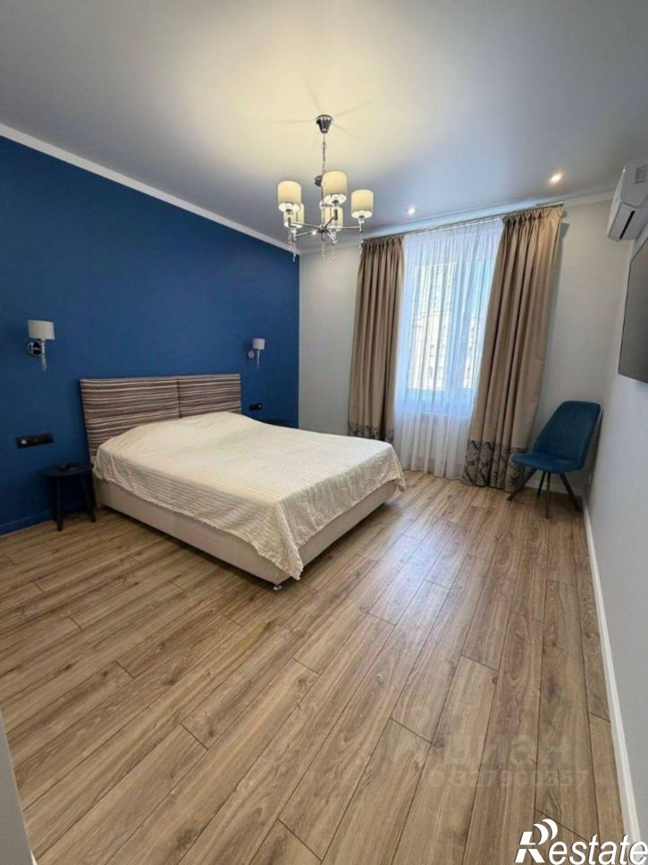 3-комн квартира ул Нурсултана Назарбаева, 10,  д. 10