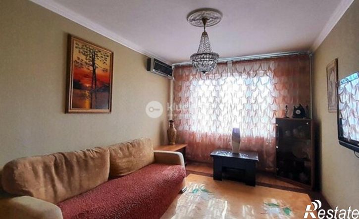 3-комн квартира ул Адоратского, 27,  д. 27