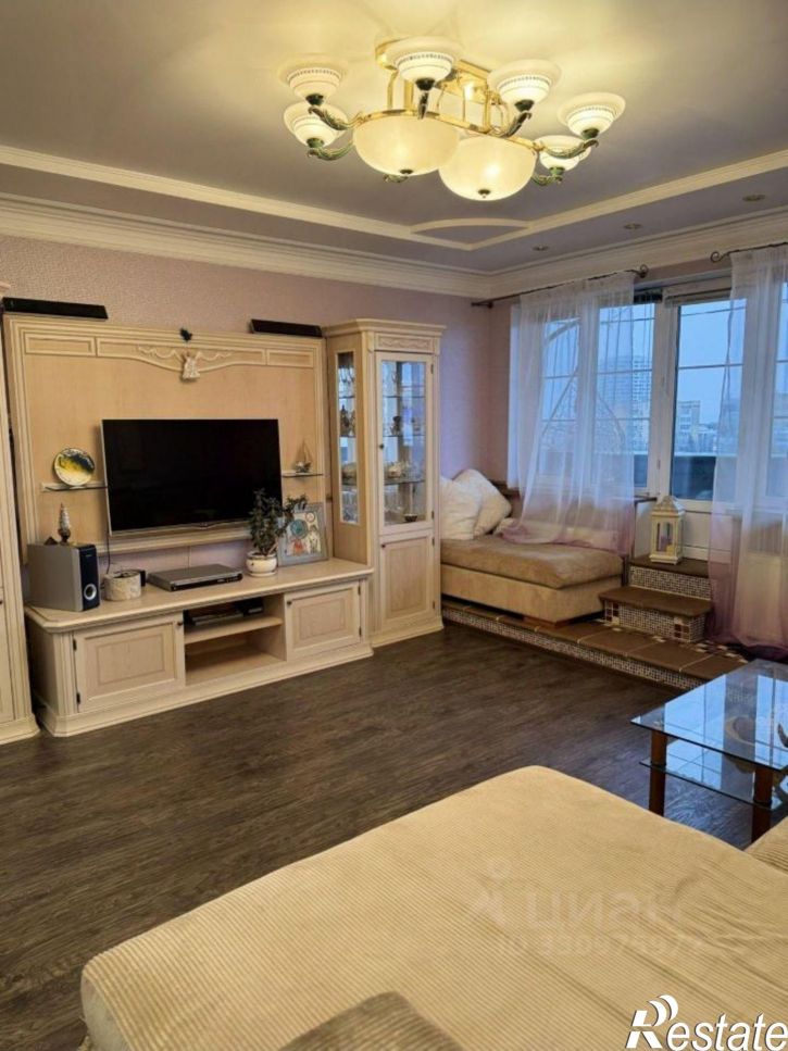 4-комн квартира ул Лесгафта, 1/2,  д. 1/2
