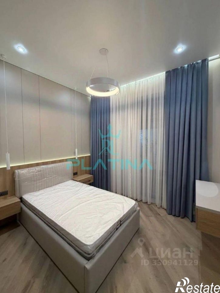 3-комн квартира улица Касаткина, 15,  д. 15