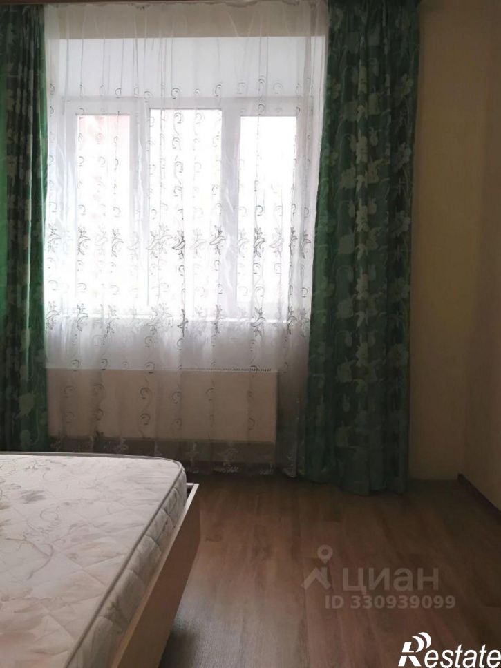 1-комн квартира улица Чингиза Айтматова, 13,  д. 13