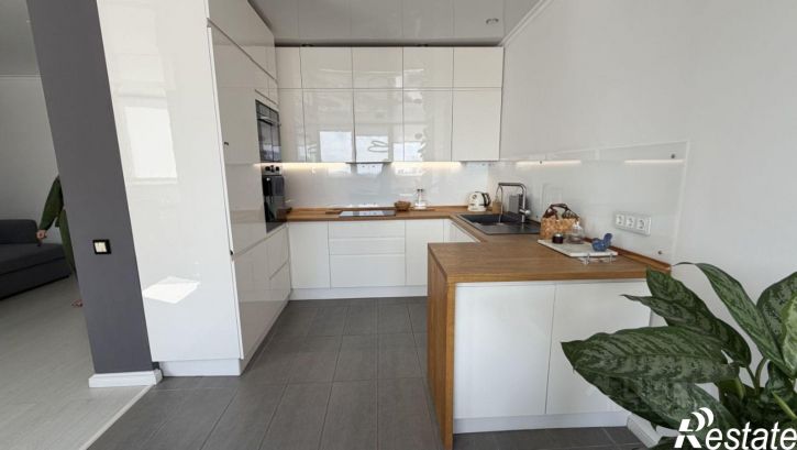 2-комн квартира улица Аделя Кутуя, 110А,  д. 110А