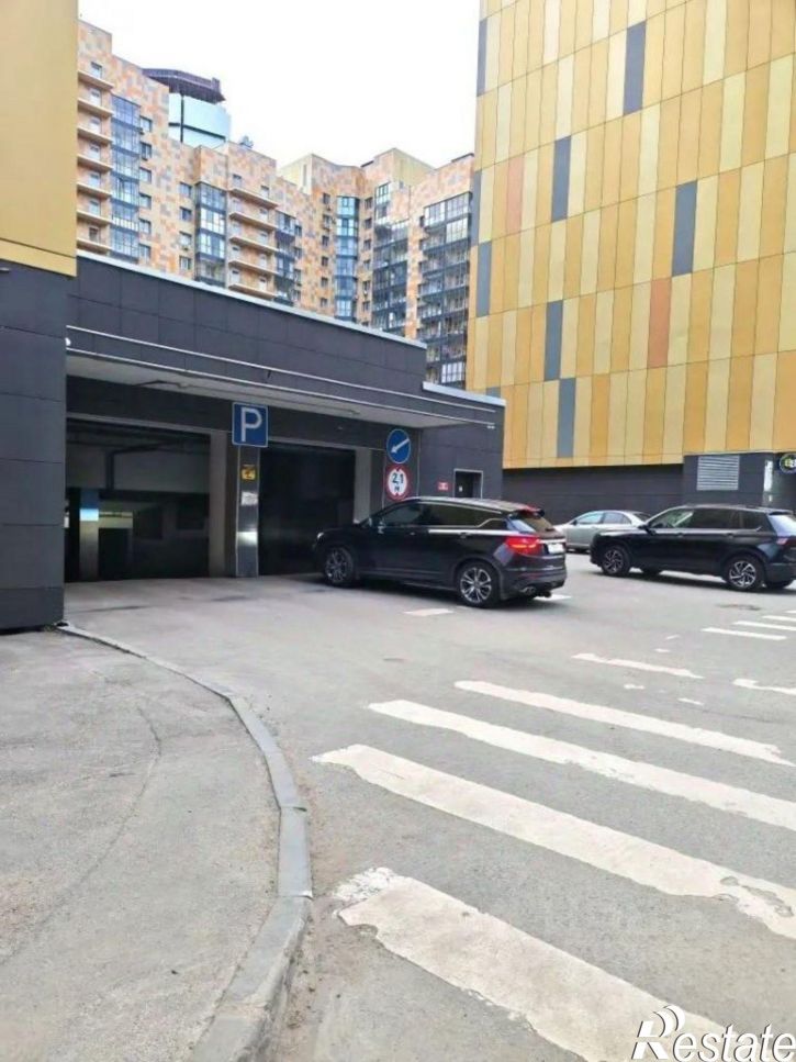 Гараж/парковка проспект Победы, 139А к1,  д. 139А к1