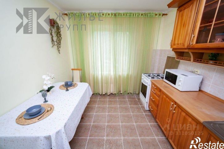 3-комн квартира улица Юлиуса Фучика, 83,  д. 83
