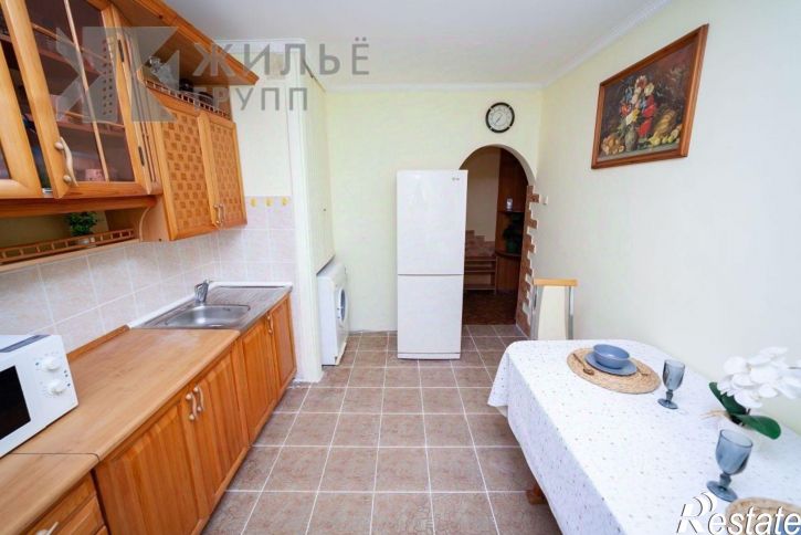3-комн квартира улица Юлиуса Фучика, 83,  д. 83