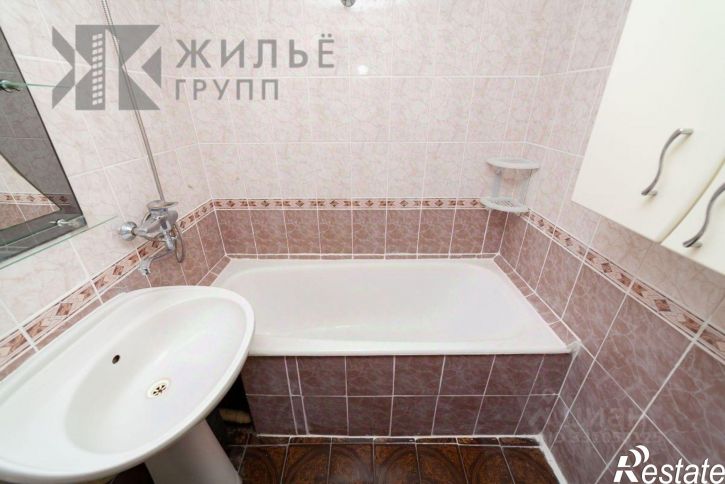 3-комн квартира улица Юлиуса Фучика, 83,  д. 83